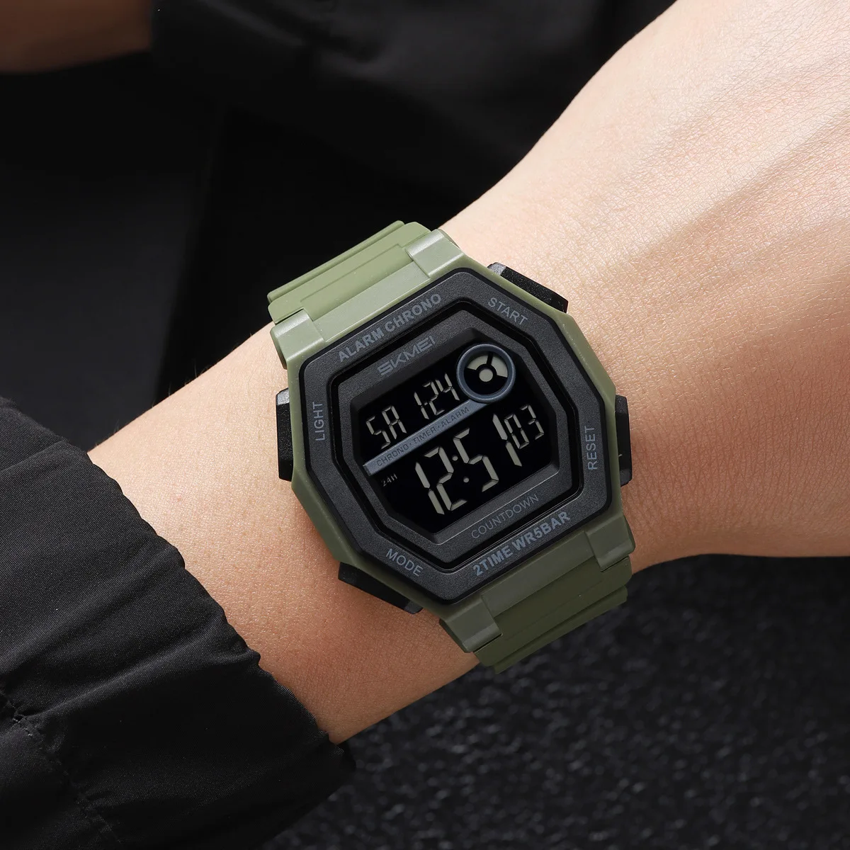 Men's sports watch block multifunctional waterproof electronic watch student electronic watch gift Reloj V193