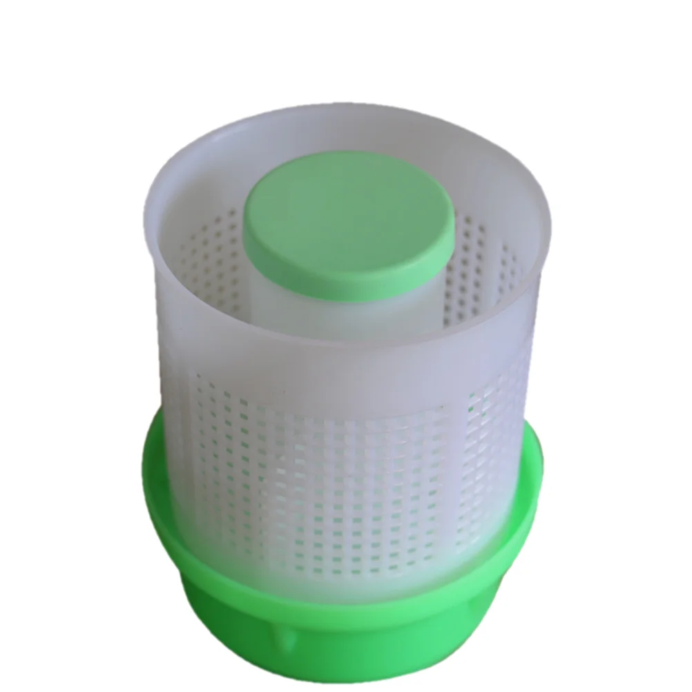 

Manual Fruit Dehydrator Hand Pressure Food Dryer Water Remover Filling Squeezing Tool