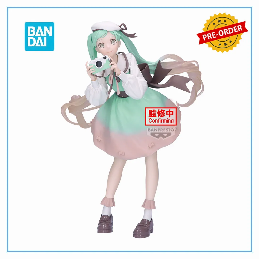 Original BANDAI HATSUNE MIKU Holiday Memories-Camera Anime Action Figure Desktop Collector Figurine Banpresto Modl Toys Doll