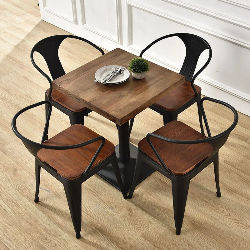 

American industrial style wrought iron solid wood dining table and chairs, vintage small round table café milk tea shop