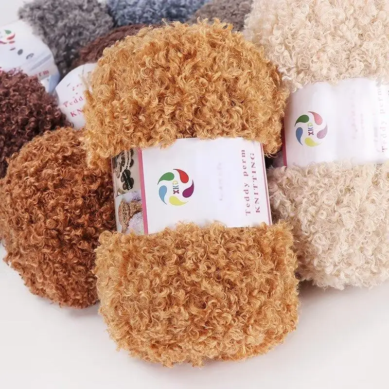 295g Yarn That Imitates Teddy Fur, Faux Fur Yarn, Handmade Knitting DIY Materials for Making Fashionable Autumn and Winter Scarves, Sweaters, Backpacks, Cushions, Blankets, and Shoe Yarn Balls. 1 Piece = 3 Pieces = 295 Grams