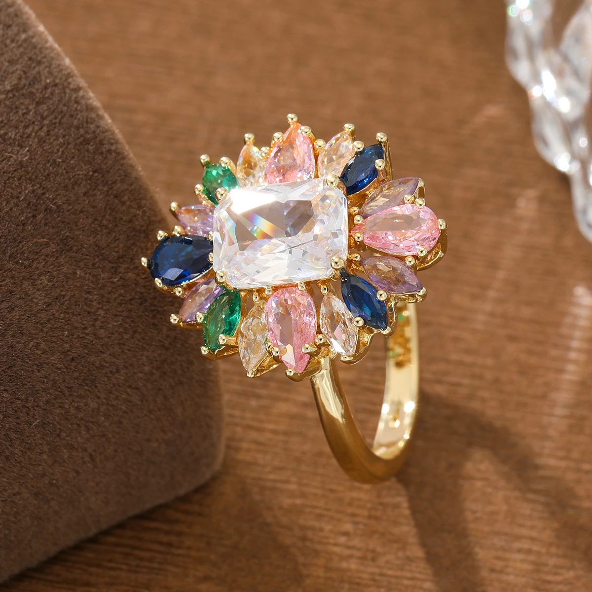 Light Luxury Colorful Floral Copper Ring Inlaid with Multi-Colored Artificial Gems for Women, Suitable for Dating and Party Wear