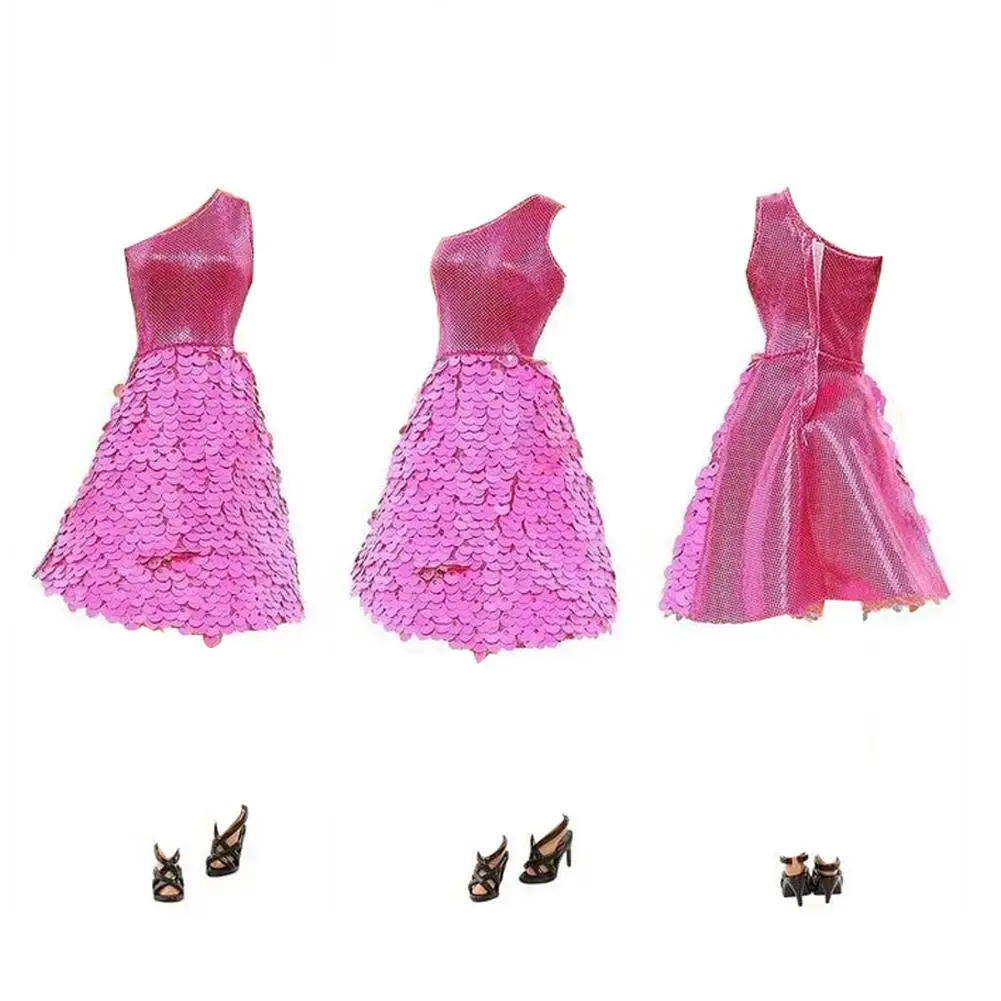 10セットの人形用衣装、スパンコール付きドレス3着、トレンディな花柄ドレス3着、カジュアルセット4着を含む