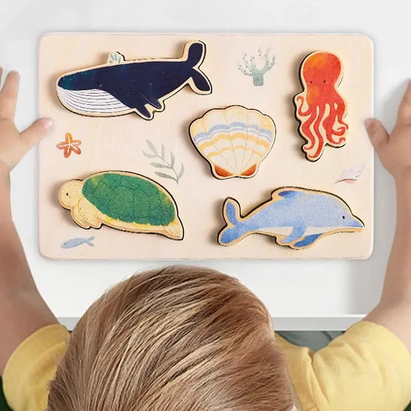 Set di puzzle per animali in legno massello Set di puzzle di corrispondenza di modelli Divertenti astronauti Puzzle incorporati Giocattoli di apprendimento per ragazzi e ragazze