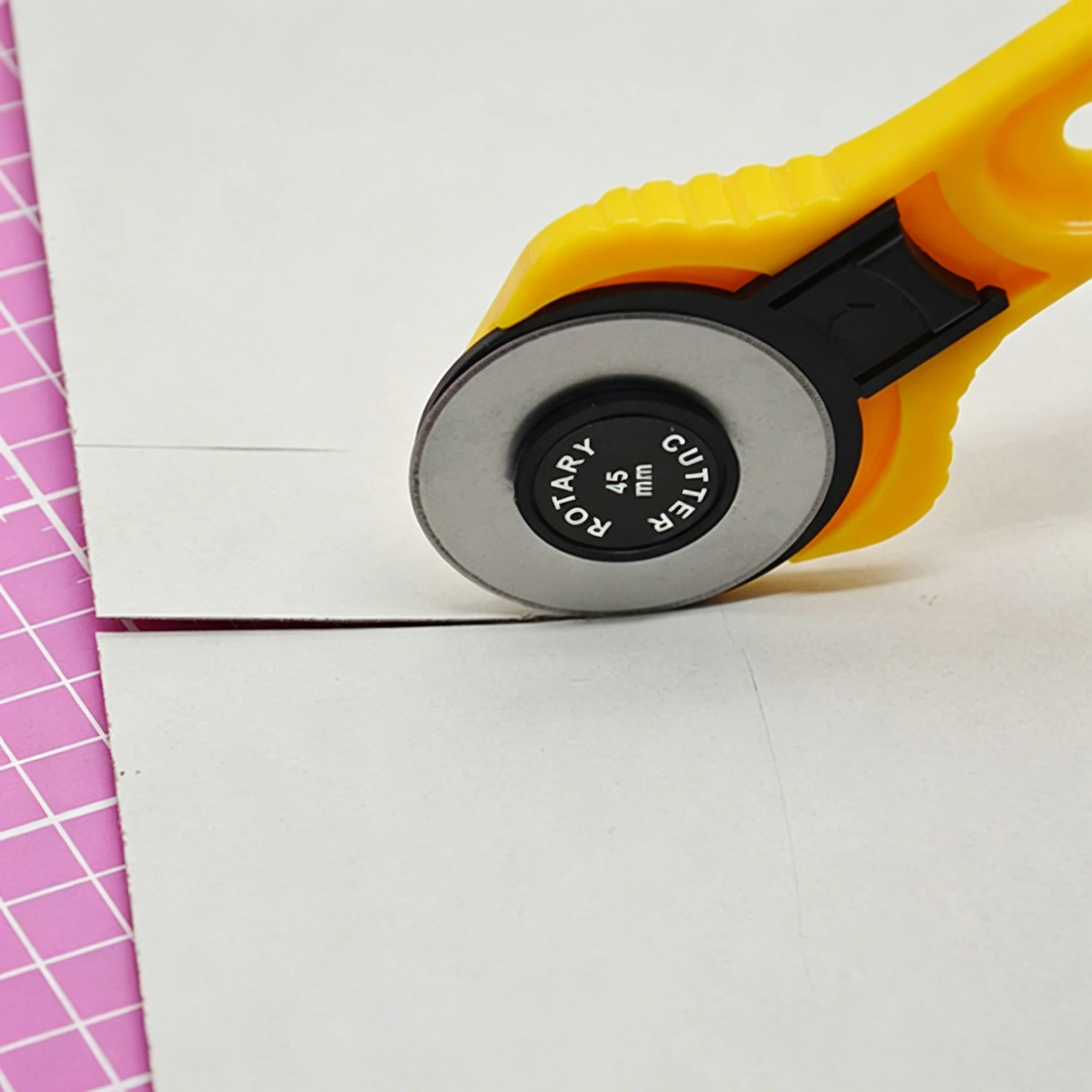 Taglierina Rotante Professiona - Rotary Cutter For Fabric 45Mm recensione e prezzo