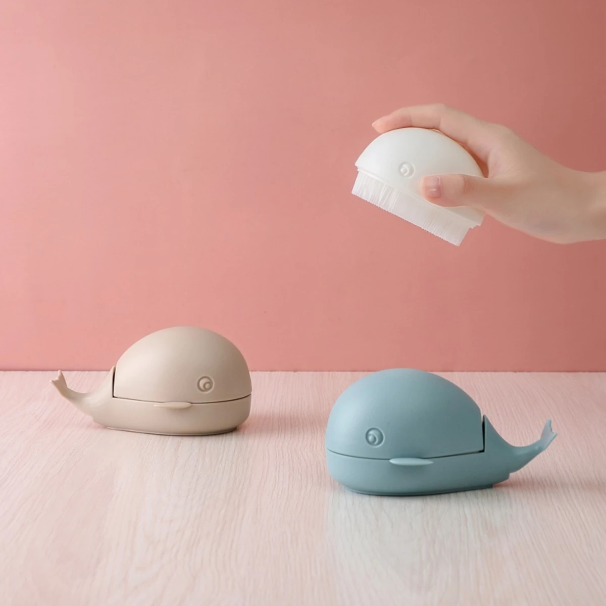 Creative and cute whale laundry brush, shoe brush, household small brush, no shedding of hair, no damage to clothes