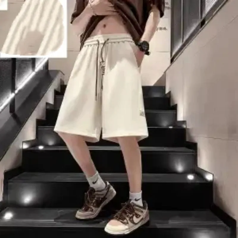 Men's American Streetwear Shorts Summer Thin Loose Straight-Leg 5 Inch Inseam Casual Shorts With Drawstring In Black