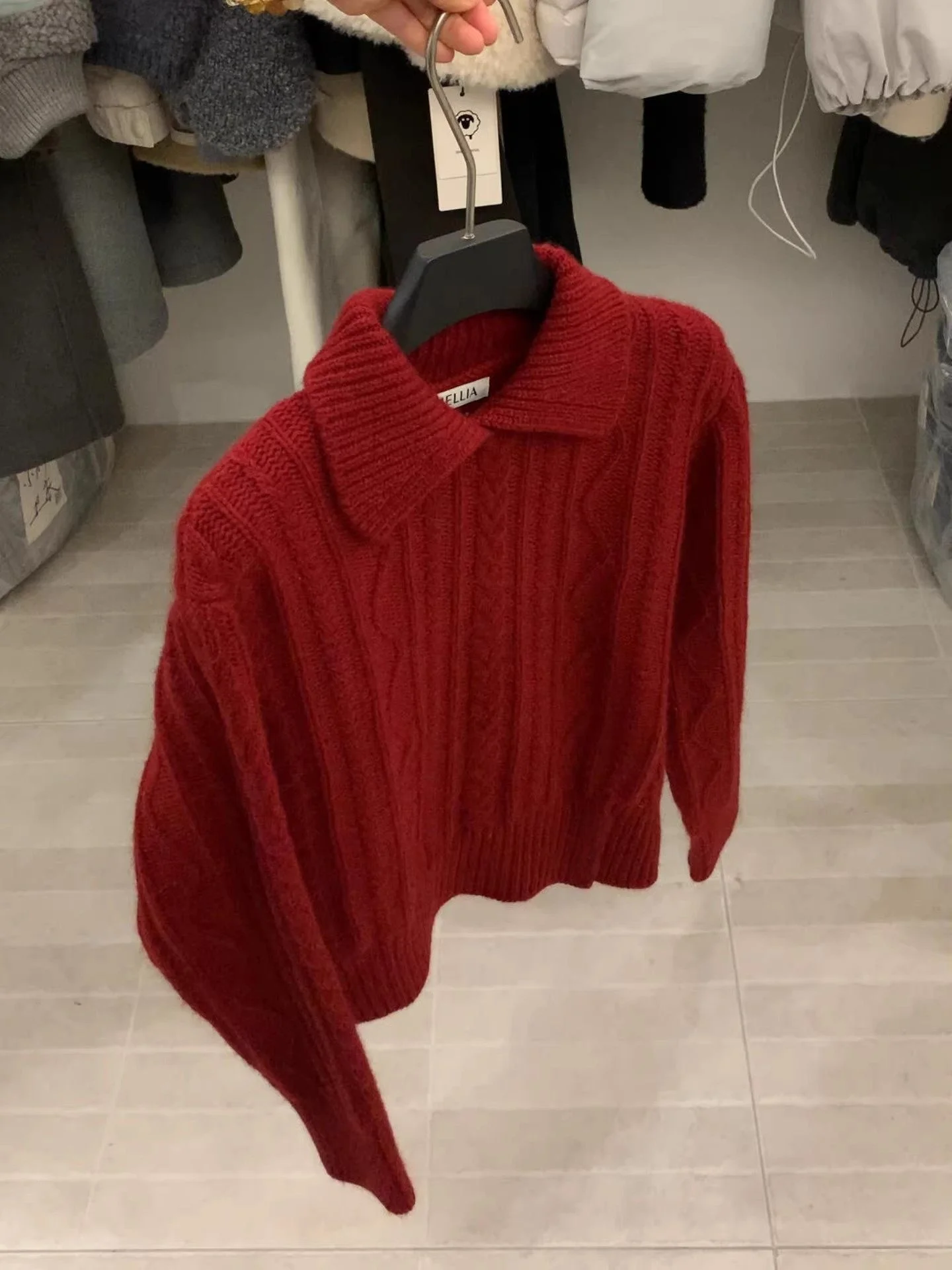 

Свободный женский вязаный свитер с узором «косы» красного цвета, новинка к Новому году, комфортный, осенне-зимний, базовый слой, топ для ношения под одеждой