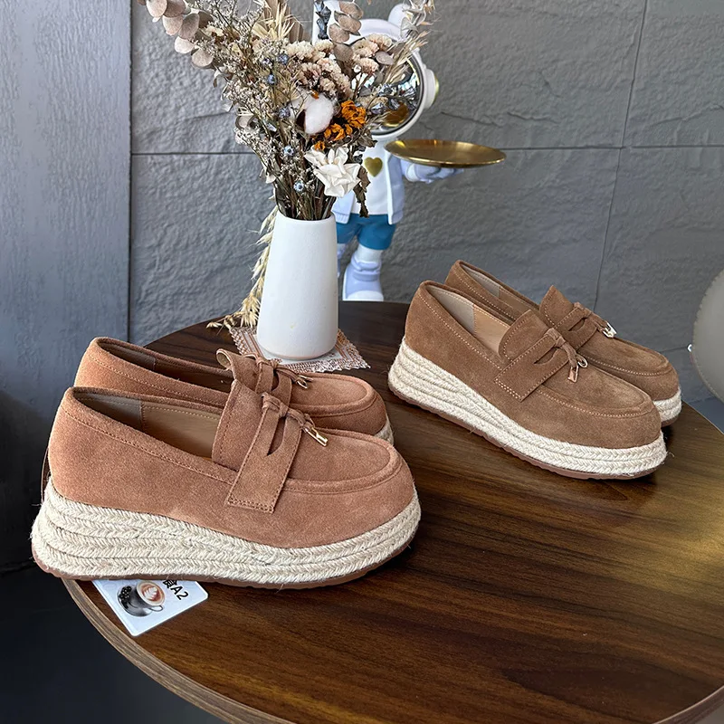 

Женские белые туфли из натуральной кожи, осень 2023, новые женские лоферы без шнуровки, тканые туфли на одной платформе, повседневная универсальная женская обувь