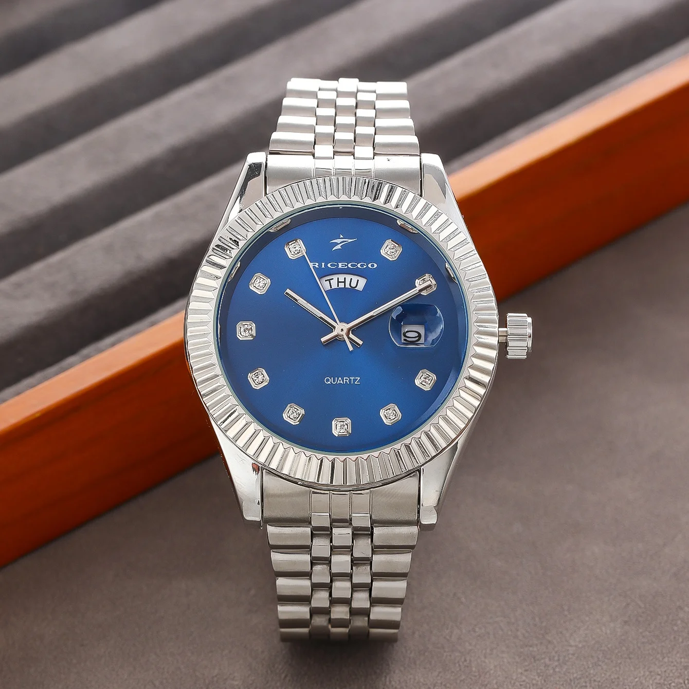 High Quality Men\'s Luxury Quartz Watch Business Student Sport Round Clock Calendar Week Stainless Steel Male Wrist Watch