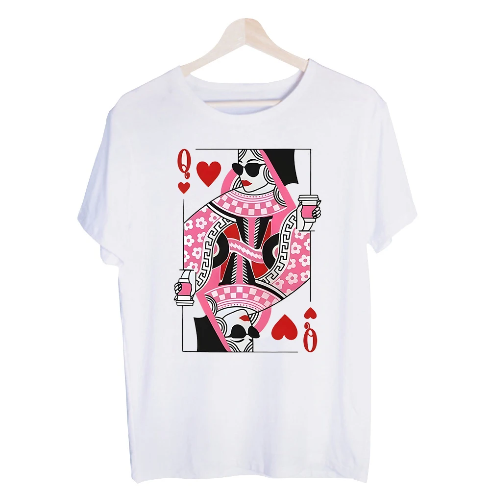 Women's Queen of Hearts Graphic Tee, Short Sleeve Crew Neck T-Shirt for Casual Streetwear and Daily Outfits