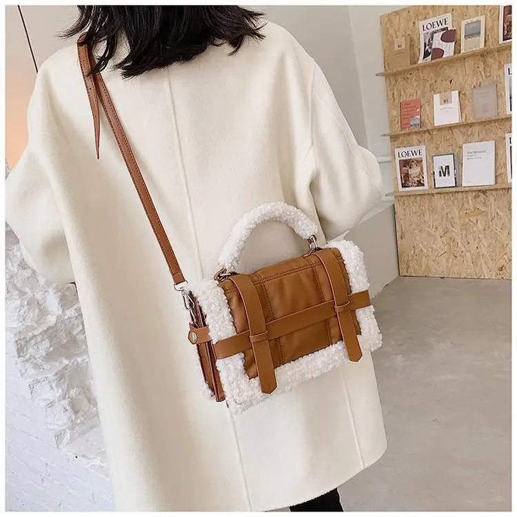 2023 Women Handbags Lambswool PU Pouch Soft Shoulder Bag Furry Handbags Crossbody bags for Women Winter Fashion Square Totes