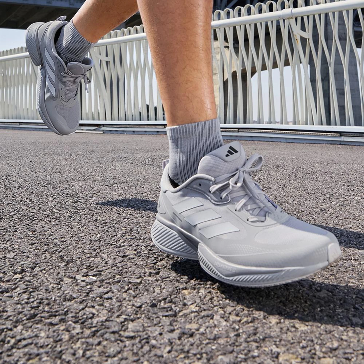 

Adidas Genuine SUPERNOVA ETERNO Unisex Cushioned Running Shoes JP9697