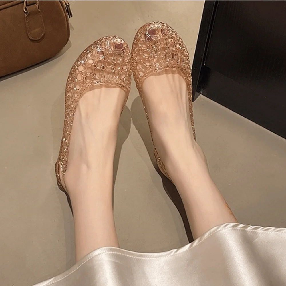 Kristallklare Sandalen, atmungsaktive, hohle Fischmaul-Slipper mit geschlossener Zehenpartie, leichte, flache Damenschuhe für den Sommer – Detail 4