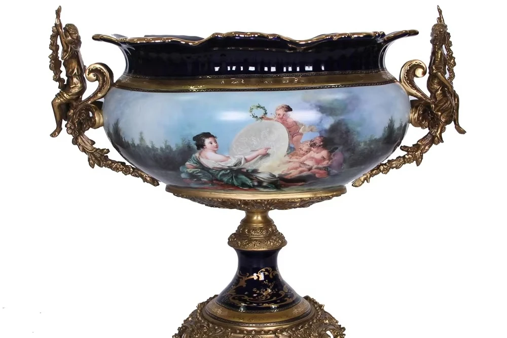 Decoration room, dining table items, ornaments, candlesticks, ornaments, exquisite cabinets, home decoration