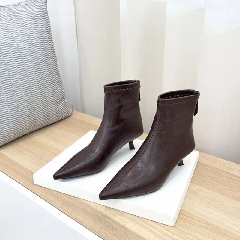 Modische, bequeme Damenstiefel im neuen Stil, Winter-Bestseller, elegante und sexy spitze High-Heel-Stiefeletten – Detail 6