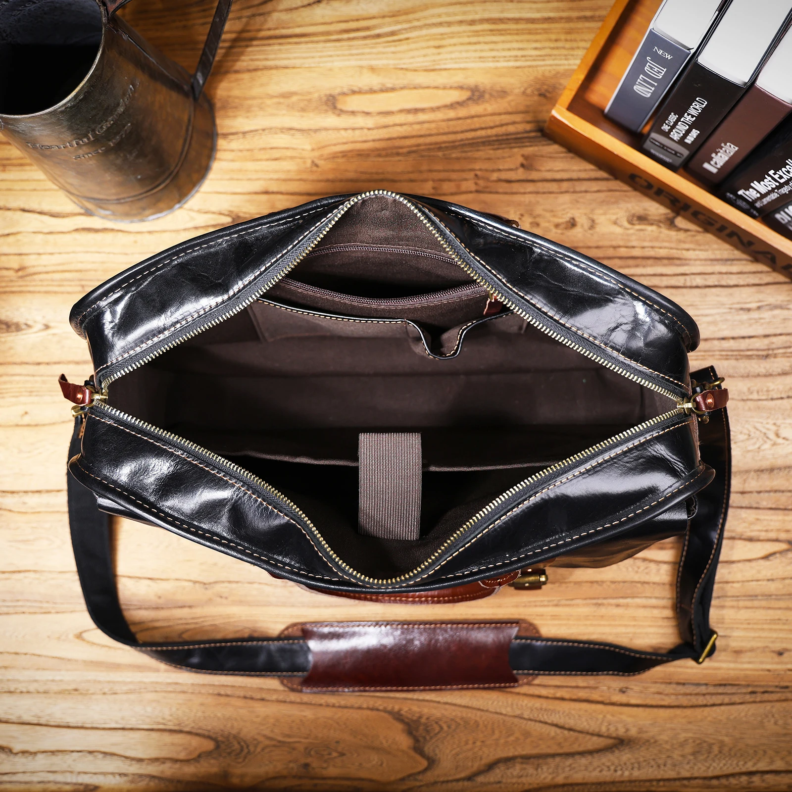 Echtleder Herren-Aktentasche 15 Zoll Laptop-Tasche Einfache Rindsleder-Umhängetasche Pflanzlich gegerbtes Leder Business-Casual-Stil – Detail 9