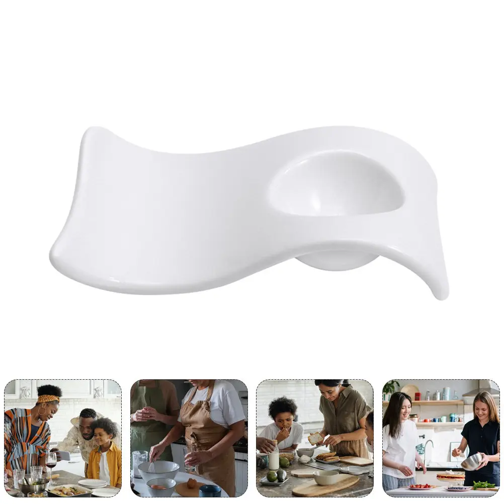 1Pcs Ceramic Egg Cup Modern Elegant Wave Shaped Breakfast Egg Holder for Boiled Eggs Mini Appetizers Serving Tray Dining Table