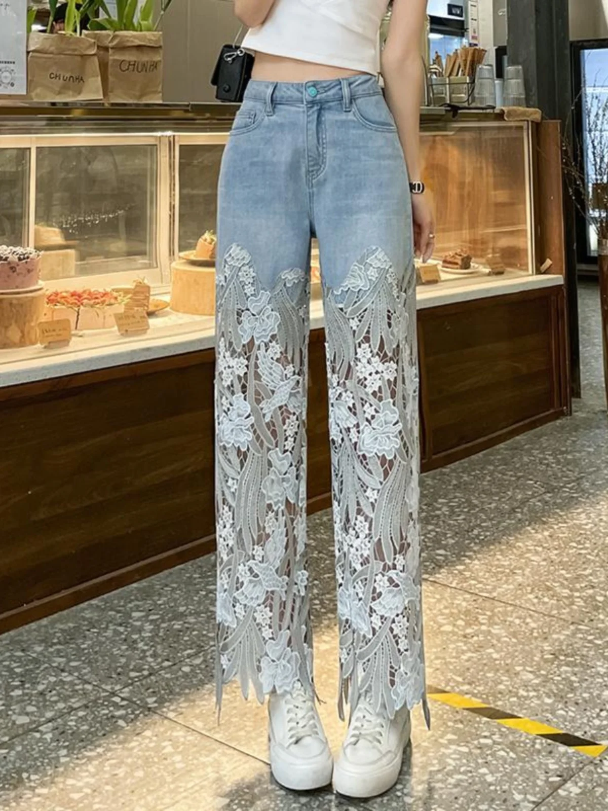 

Retro Sle Hollow out Lace Patchwork Slimming Straight Leg Jeans High Waist Nine Points Casual Summer New Arrival Thin Jeans