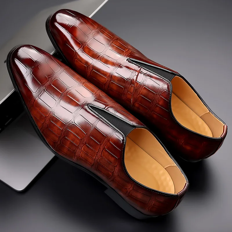 New textured British style men's pointed leather shoes for casual business, office, wedding, comfortable formal wear