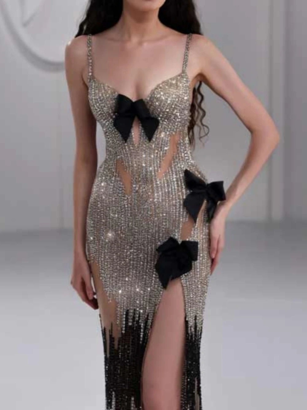 Luxury Rhinestone Sequined Evening Dress With Black Bows Shimmering Gradient Sexy High Slit Pageant Prom Gown Customized
