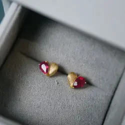 Ancient Gold Craftsm Matte Ruby Heart-shaped Earings Stud Fashion Simple Red Gemstone Earrings for Women Charms Fine Jewelry