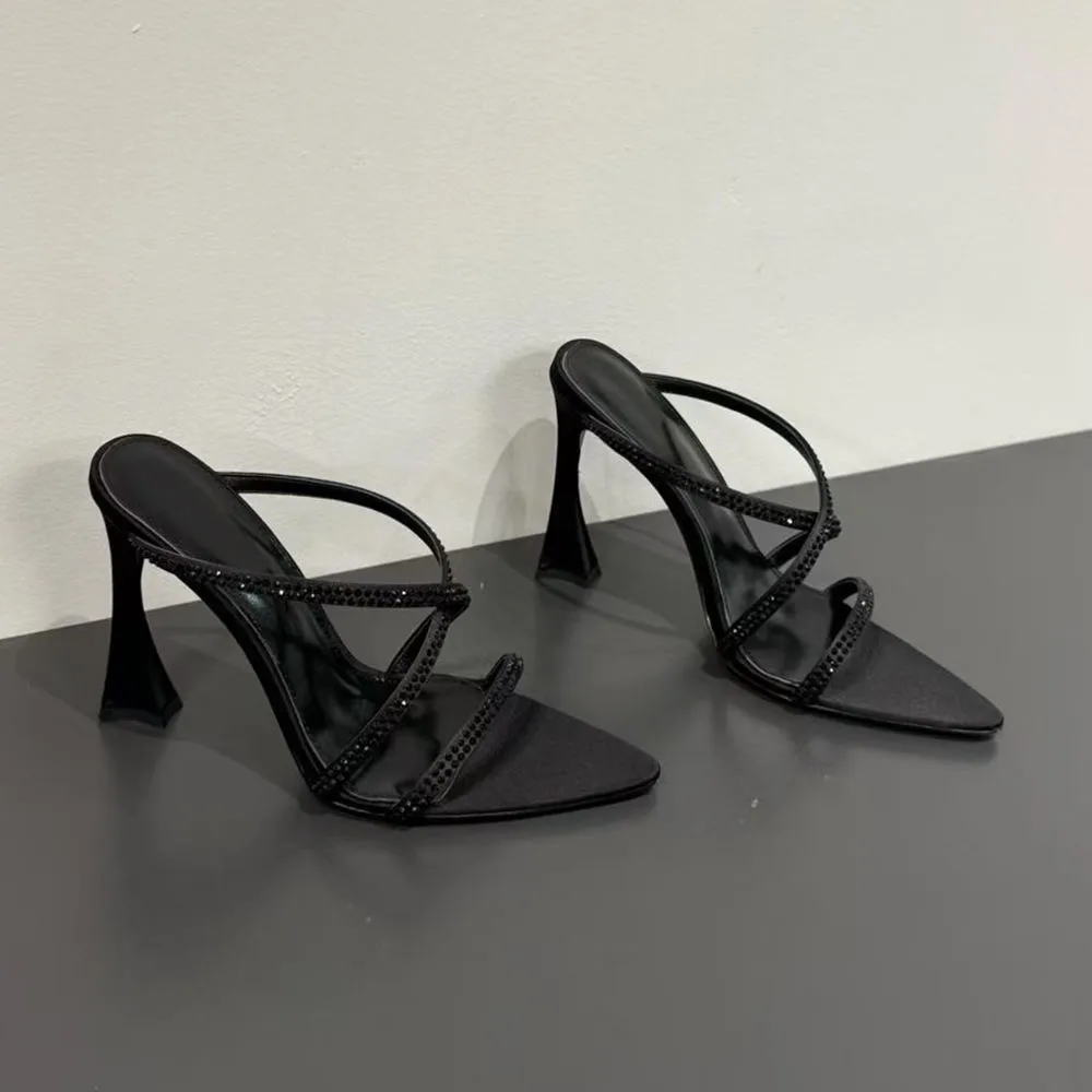 

Summer New Pointy Toe Thin High Heels Slippers Women Narrow Band Luxury Rhinestone Mules Slippers Sexy Crystal Party Shoes Woman