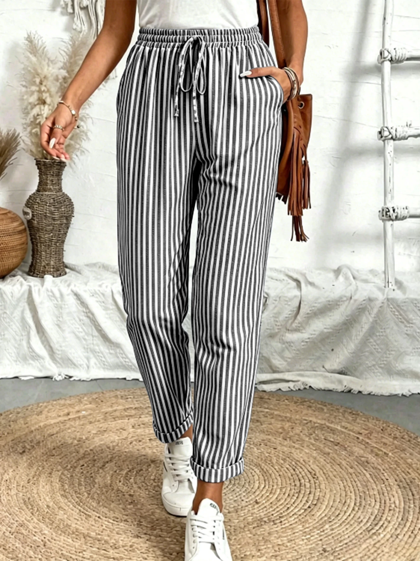 Women's Casual Striped Pocket Loose-Fitting Nine-Inch Pants Fashion Comfortable Trousers
