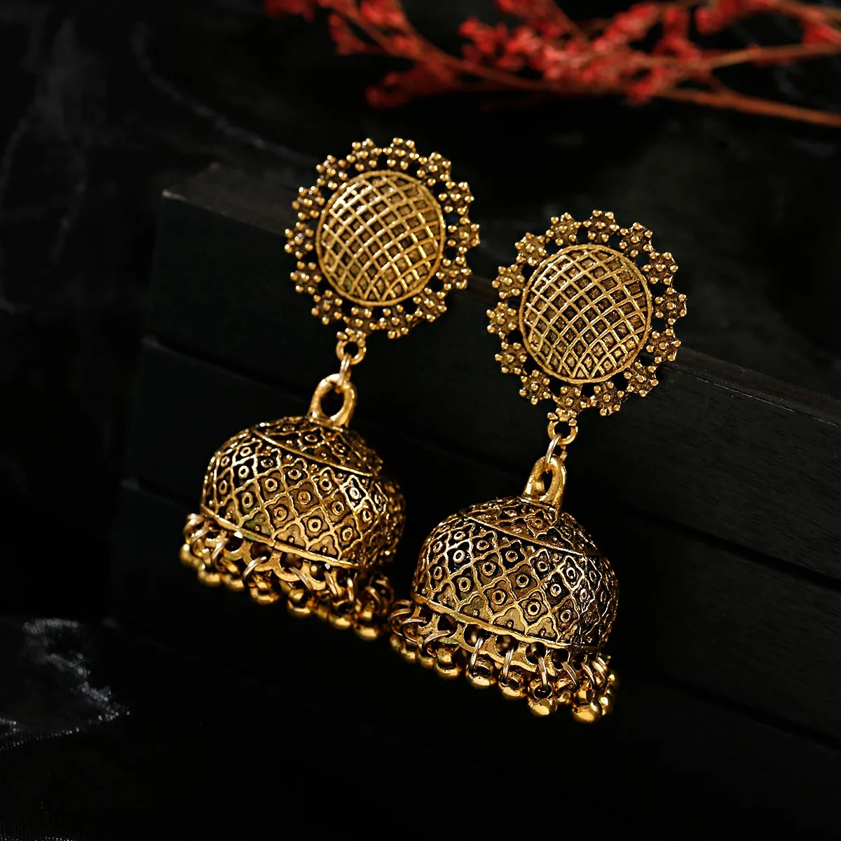 Vintage Ethnic Women's Engraved Gold Color Earring Bohemian Round Flower Bell Pendant Earrings New Jhumka Indian Jewelry