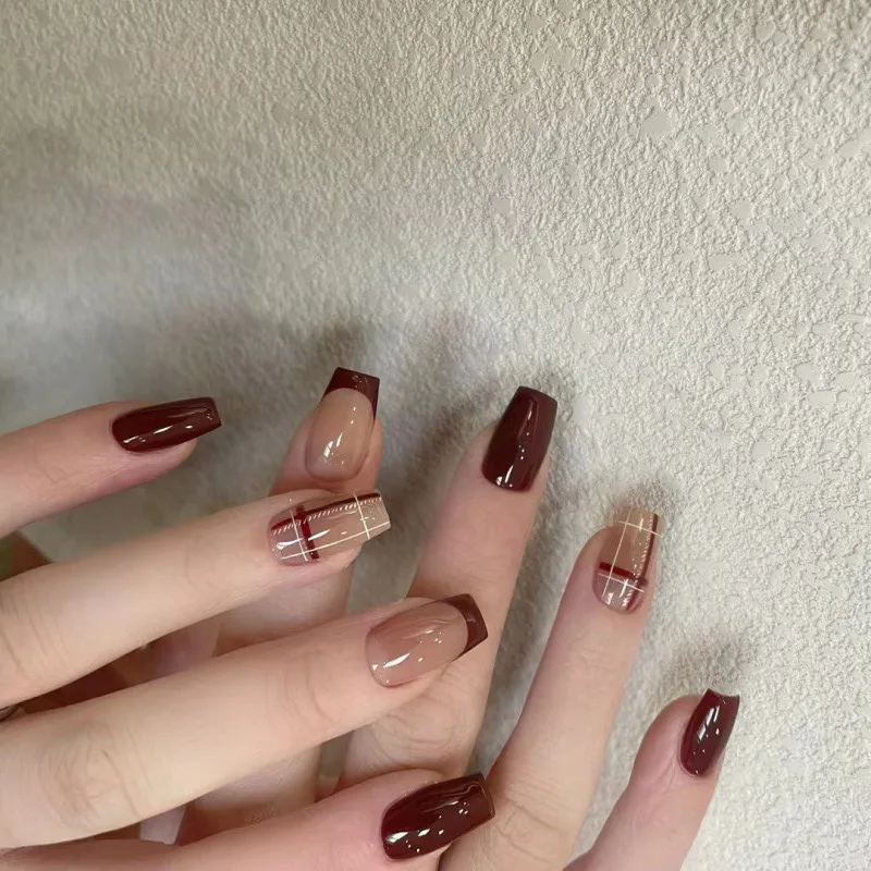 24Pcs/Set Square Medium-Long Press On Nails Y2K Red Grid Fake Nails French Reusable False Nail Christmas Wearing Nails