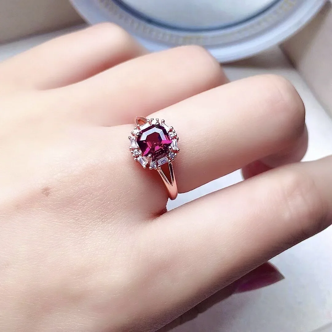 

Hotsale Sterling Silver Garnet Ring for Party 0.6ct 6mm*6mm VVS Grade Natural Garnet Silver Ring 925 Silver Garnet Jewelry