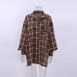 American retro plaid shirt in spring and autumn of 2024 Women's long design with a loose plaid shirt at the bottom.