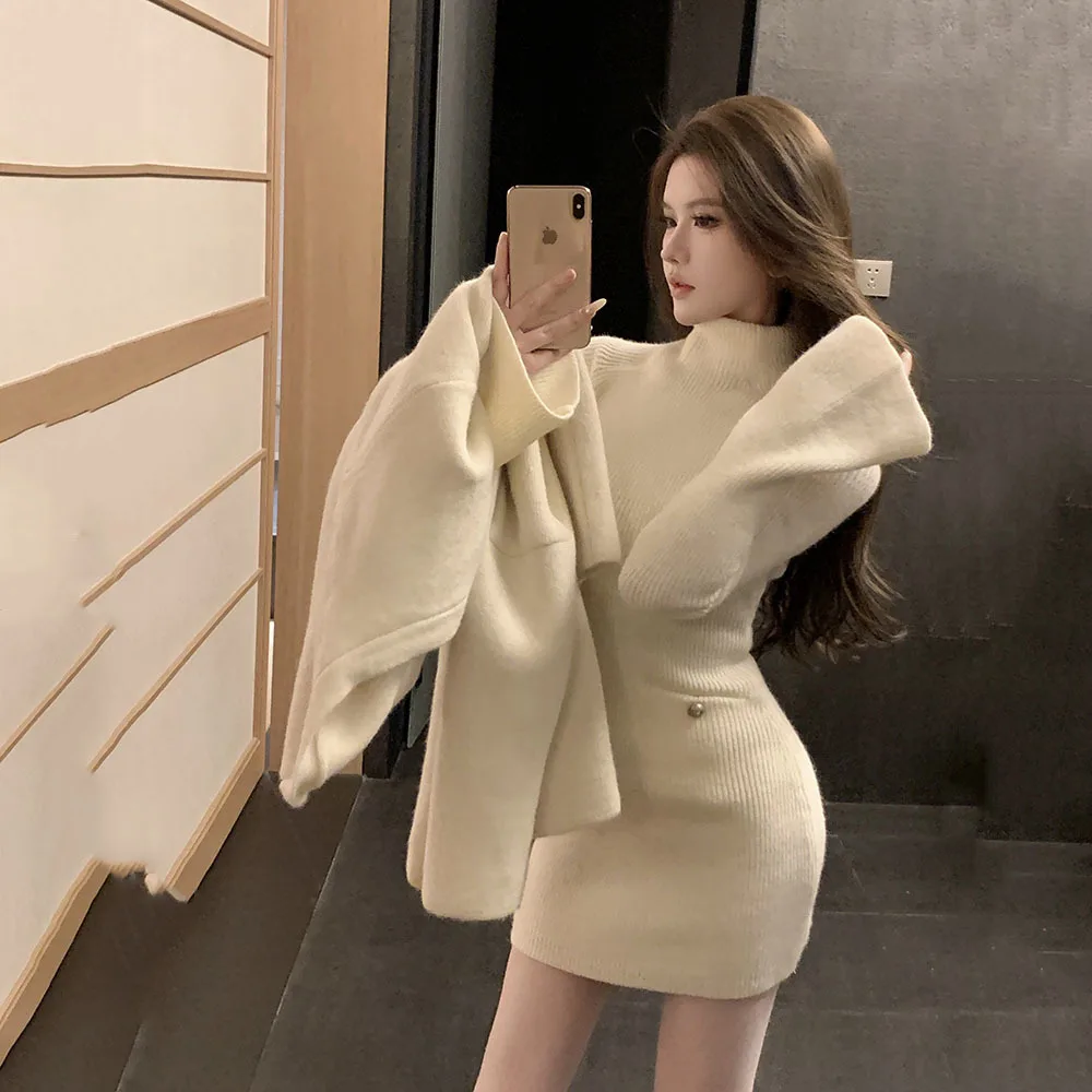Autumn/Winter Knitted Sweater Dress Women\'s New Design Sense Turtleneck Flare Sleeves Dress Slim Wrapped Hip Mini Dresses Ladies