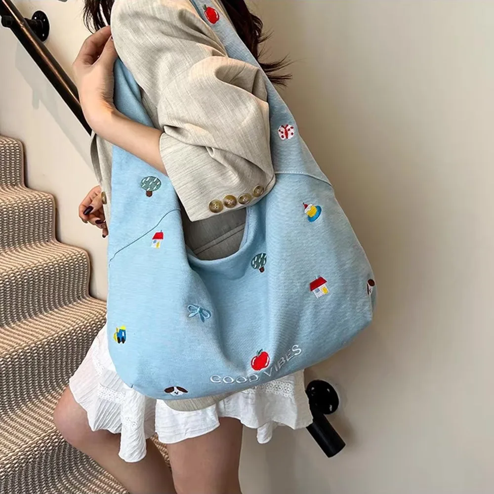 

Commuting Women's Denim Shoulder Bag Sweet Large Capacity Cute Embroidered Tote Bag Korean Style Casual Messenger Bag