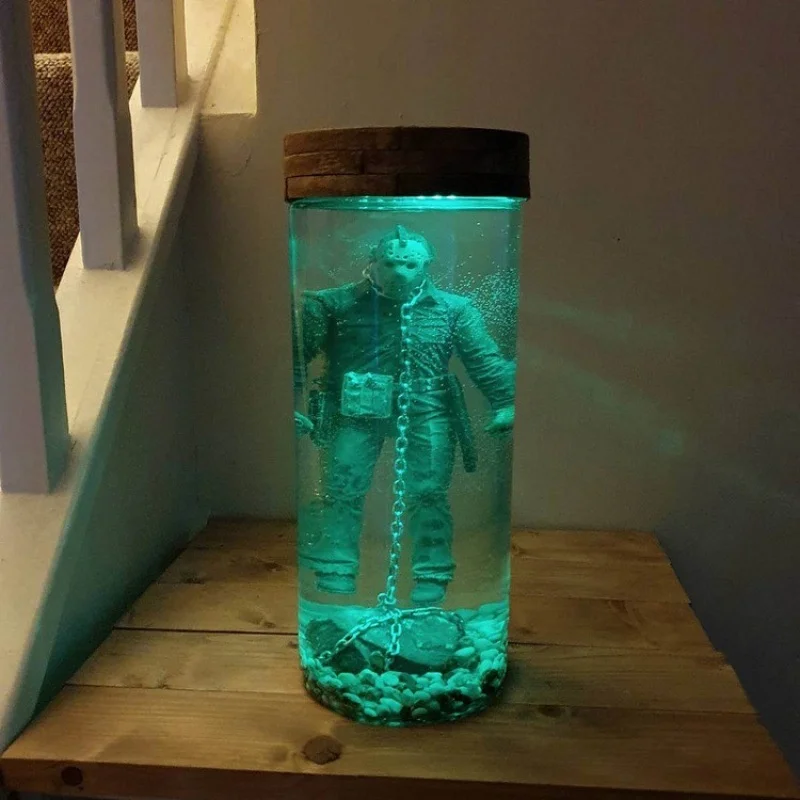 Figuras de acción de Jason Voorhees, lámpara de agua de coleccionista, viernes, Jason Lives, figurita de terror, recuerdo de Halloween, luz nocturna, figuras de juguete