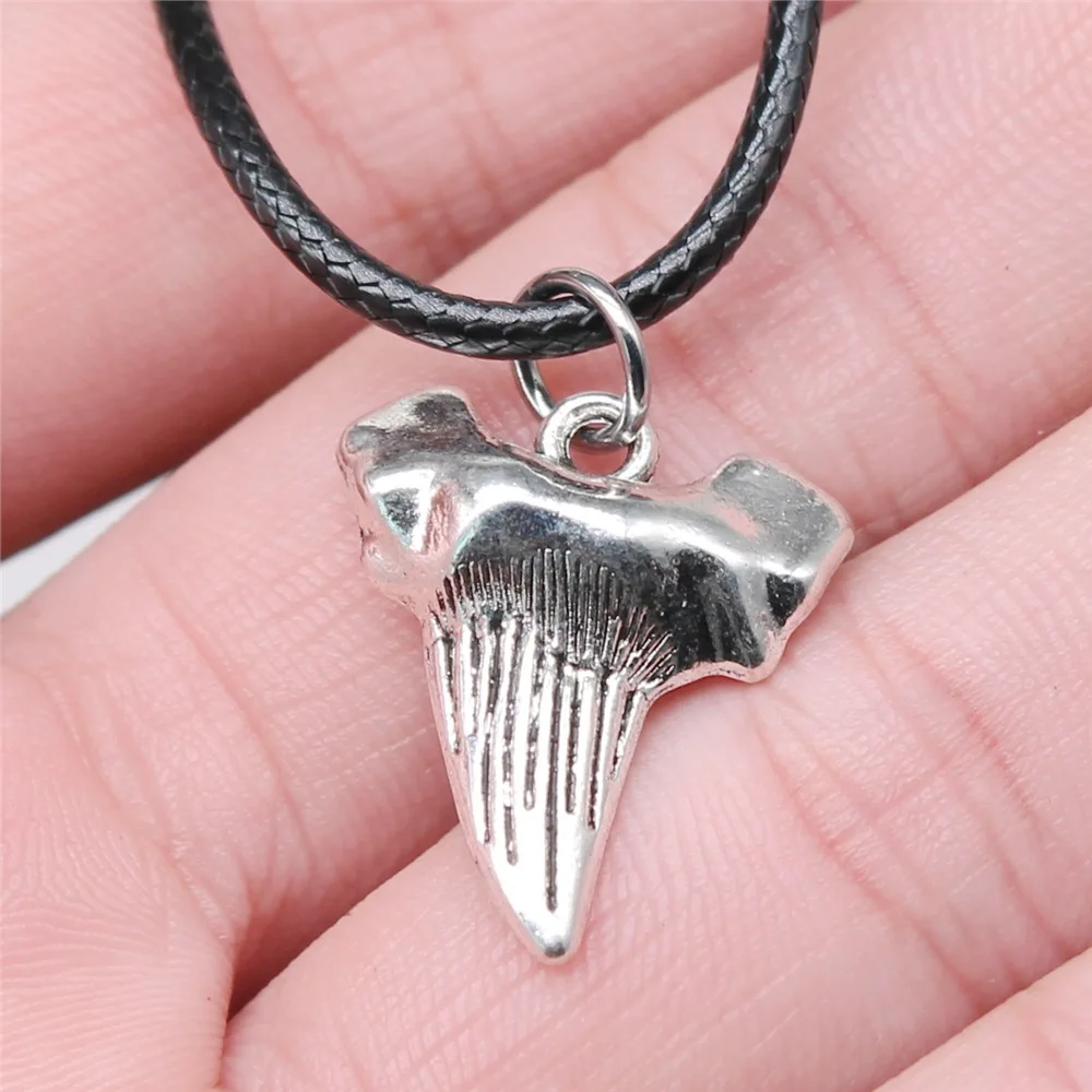 Dropshipping Antique Silver Color 22x19mm Shark Tooth Pendant Faux Black Leather Rope Chain Necklace