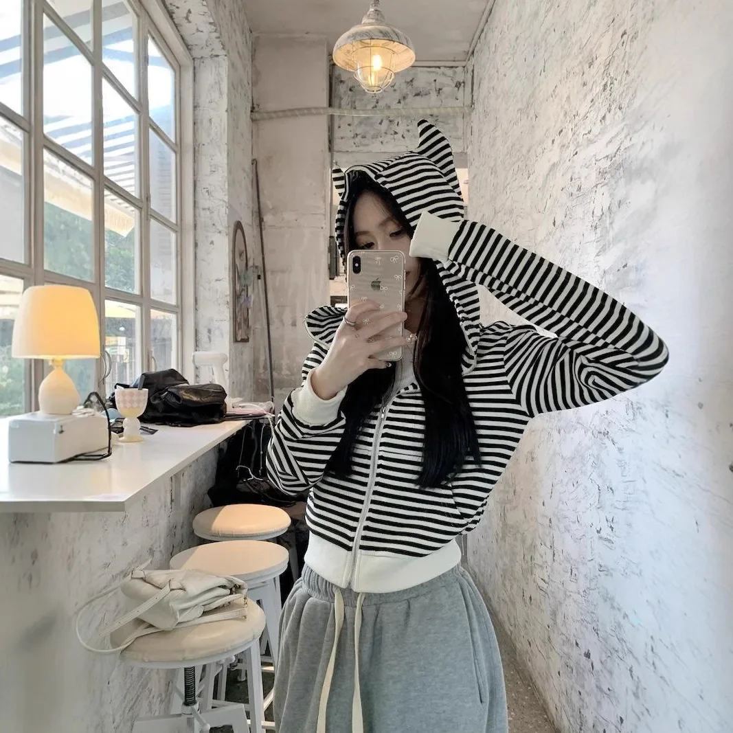 Sensible Design Niche Striped Devilish Korean Style Hooded Sweatshirt Early Autumn Petite Casual Cropped Jacket Top