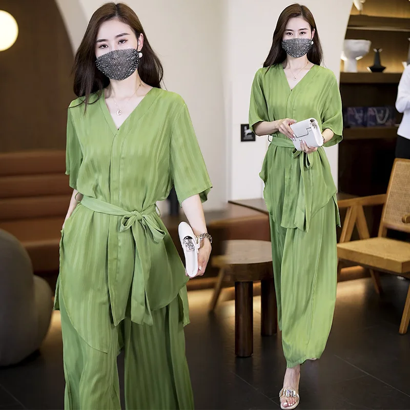 

Women's fashion leisure set summer new style V-neck shirt + wide leg pants two-piece set