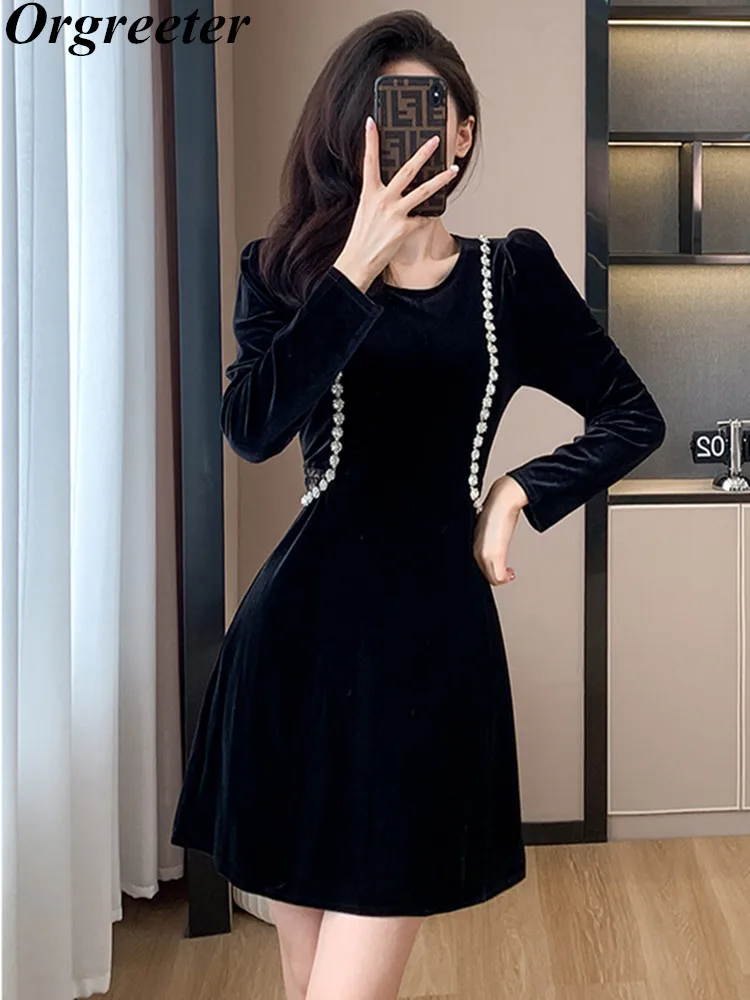 

Autumn New Fashion Black Velvet Short Dress for Women Elegant Lady Luxury Rhinestone Patchwork Long Sleeve Slim Mini Dress