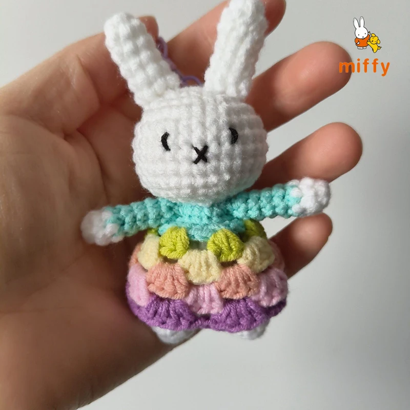 Urocza pluszowa lalka Miffy, ręcznie robiona, szyta na szydełku, seria puszystych pluszaków, kreatywny pluszowy breloczek, akcesoria anime, prezenty.