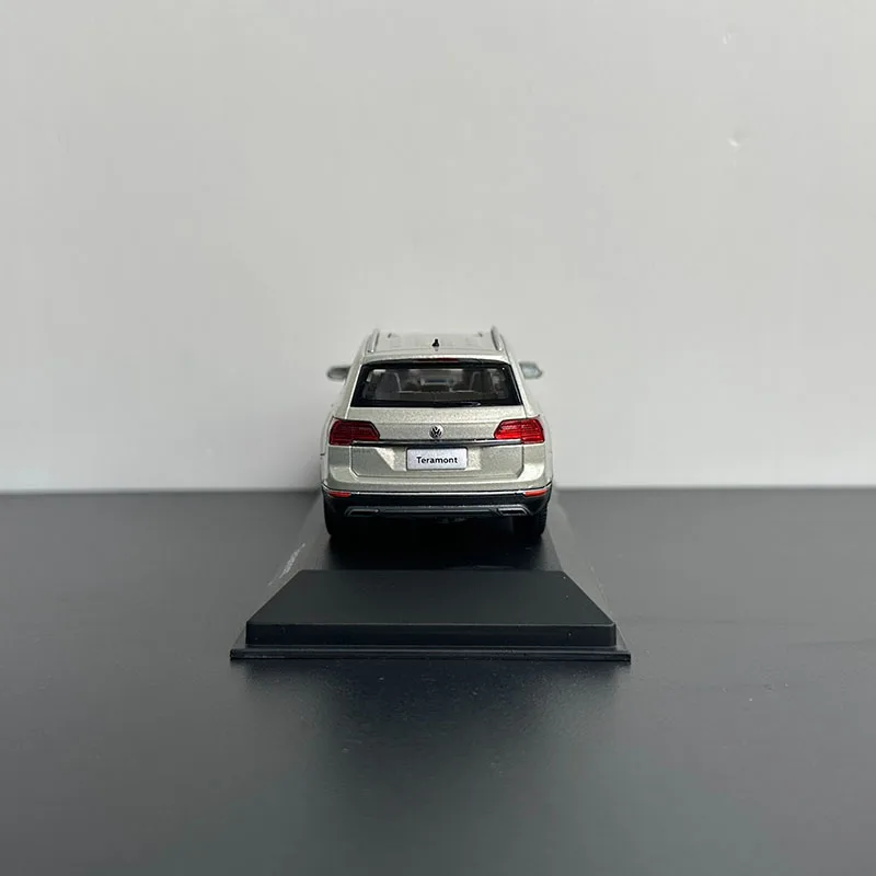 1:43 Scale TERAMONT Alloy Car Model Collection Ornaments