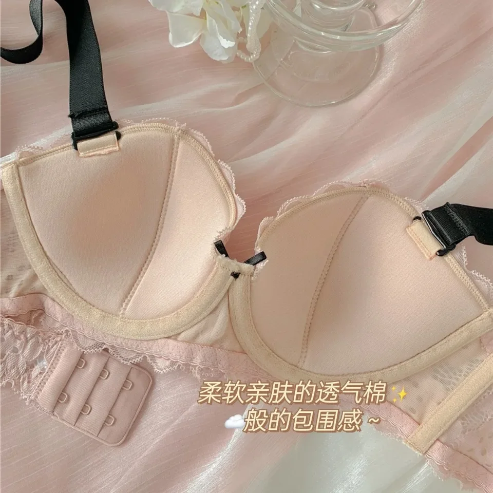 French Vintage Lingerie Women's Large Shoulder with Soft Underwire Holding Up A Thin Bra Set
