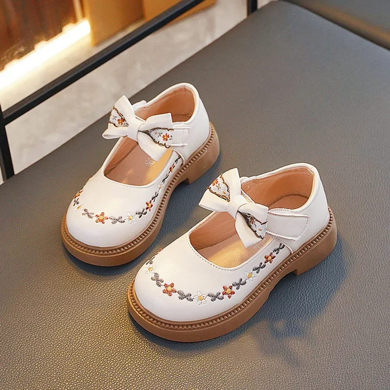 

New Girls Leather Shoes Fashion Embroidered Flower Mary Jane Shoes Cute Bowknot Children Princess Flats Kids Shallow Dress Shoes