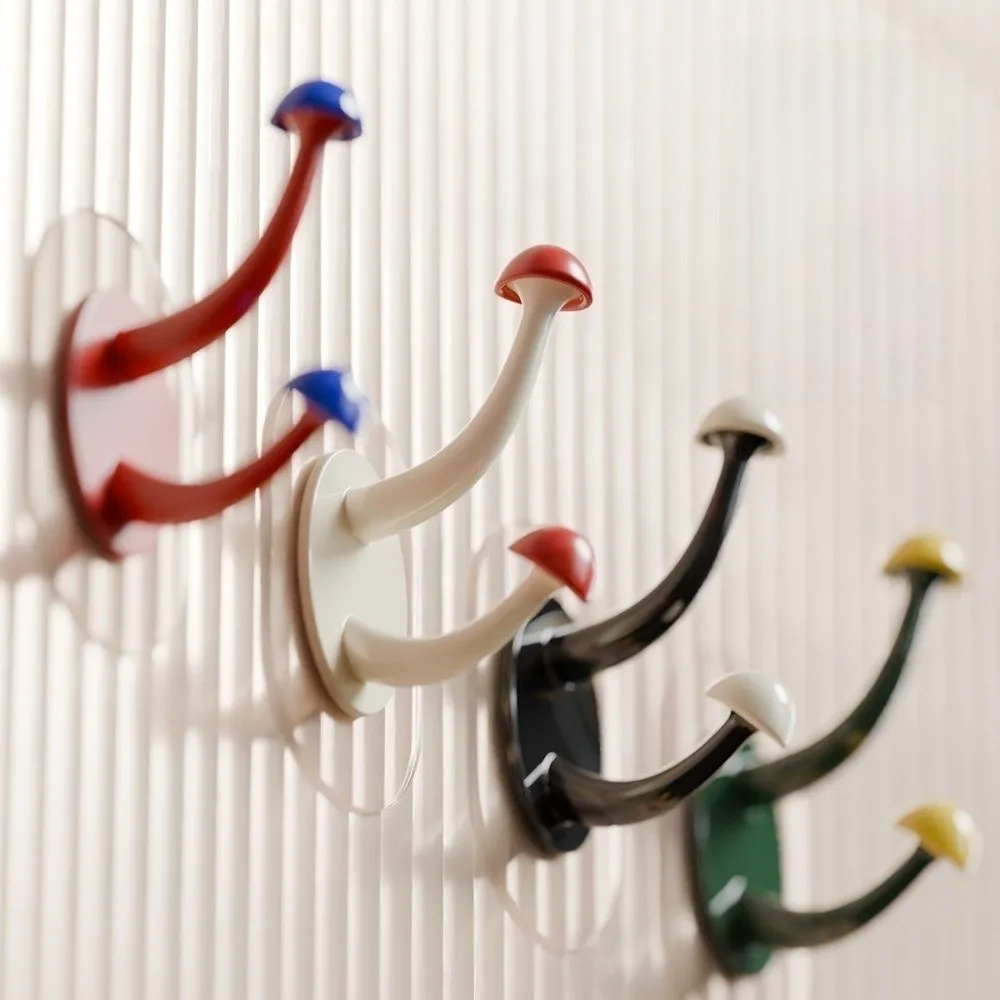 الإبداعية مقاوم للماء السنانير ذاتية اللصق لكمة خالية متعددة الوظائف الفطر معطف الرف السنانير الثقيلة تخزين الرف المنزلية