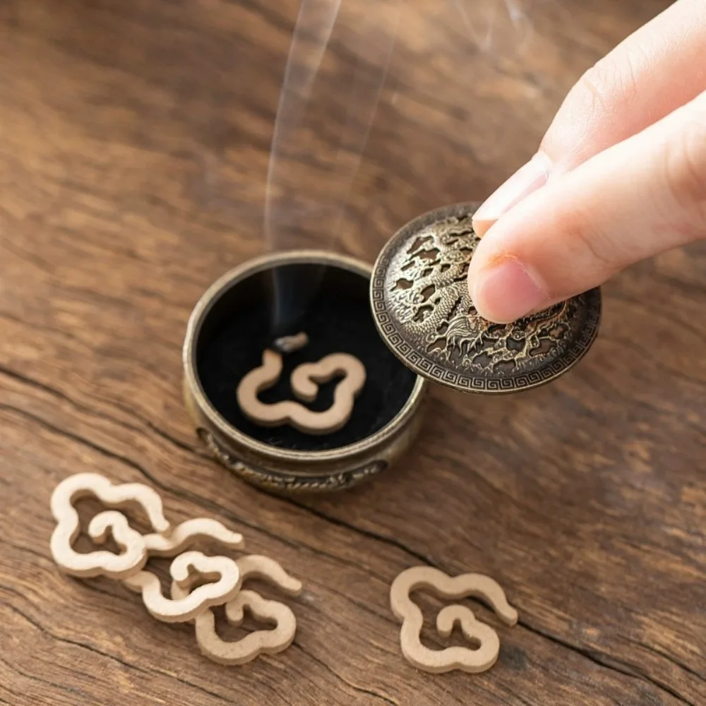 Dragon and Phoenix Mini Alloy Fingertip Incense Burner – Three-legged Design Non-Stick Powder Tray Creative Aromatherapy Burner