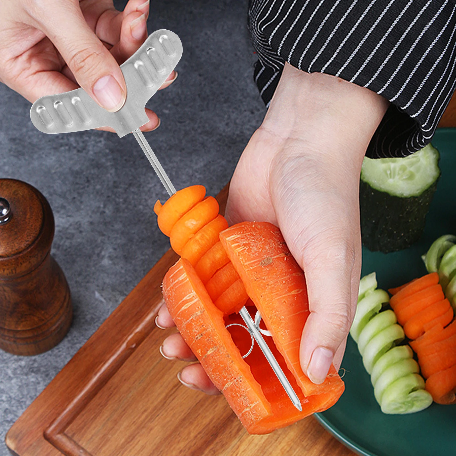 

1Set Spiral Vegetable Cutter Multi Functional Crinkle Slicer for Cucumber Potato Prep Quick Easy to Use