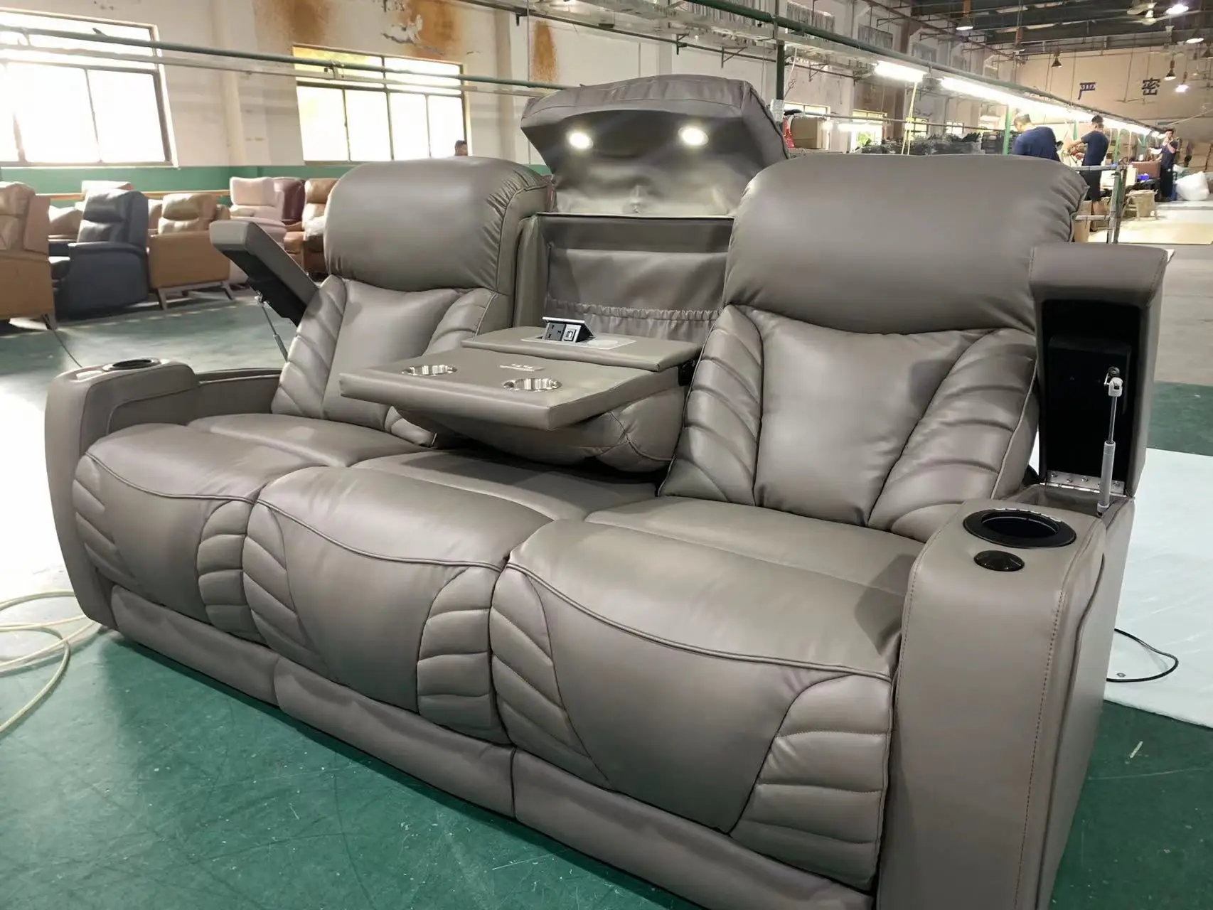 

Современная роскошная мебель для гостиной: 3-местный кожаный электрический диван-реклайнер