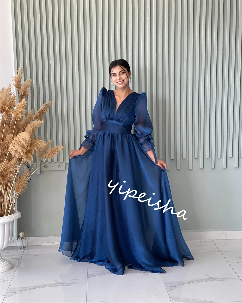 Abito drappeggiato in organza con scollo a V personalizzato Occasione su misura Lungo e Arabia Saudita