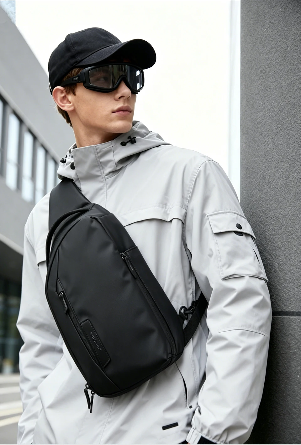 Tigernu Modische Umhängetasche für Herren, Freizeittasche für 11-Zoll-Tablets, wasserabweisende TPU-Brusttasche für Herren, Outdoor-Fahrradtasche, Seitentasche – Detail 7