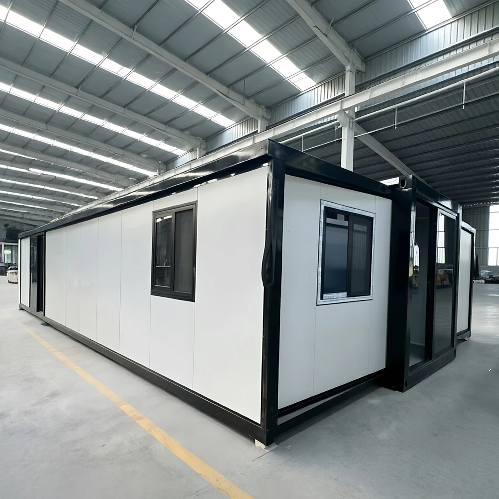 Manufacturer 40 Feet Soundproof Moisture-proof Expandable Prefab Container Homes 3 Bedroom House with Terrace